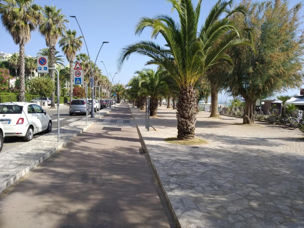 Casa Giardino Lägenhet San Benedetto del Tronto Exteriör bild